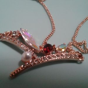 Beautiful rose gold color necklace